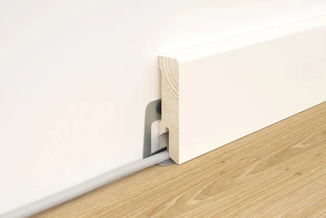 Skirting board